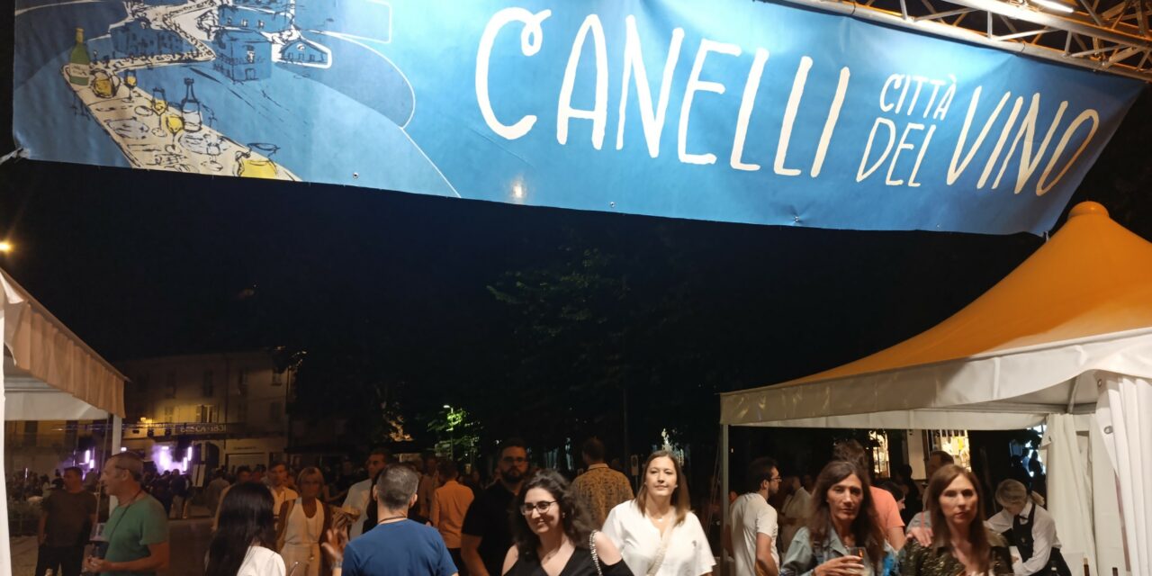 CANELLI SI RACCONTA NEL CALICE. MA LA VERA SFIDA È FAR CAPIRE PERCHÉ QUESTO TERRITORIO CONTA